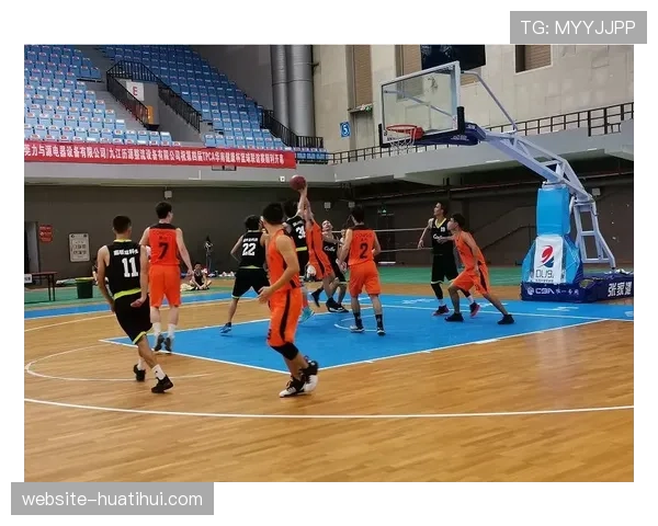 社区篮球公益活动圆满落幕,多位WNBA球星现身指导青少年 社区篮球公益活动圆满落幕,多位WNBA球星现身指导青少年